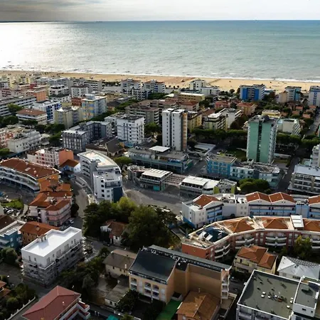 Luminous With Garden * Bibione